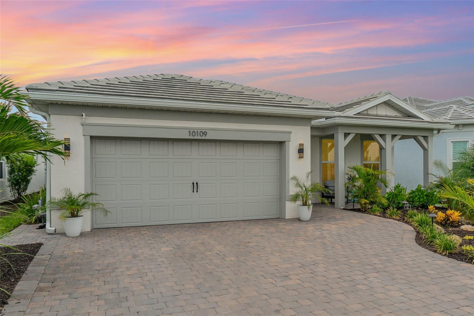 Image 52 of 63 For 10109 Beachwalk Drive