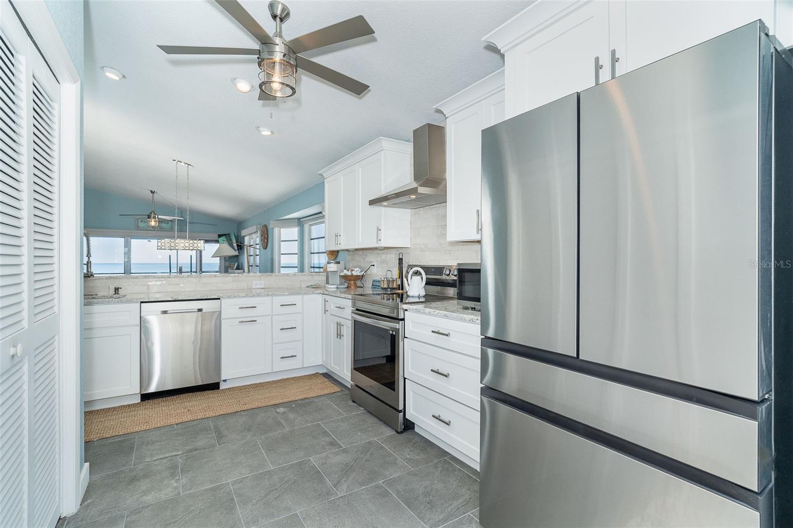 Image 11 of 50 For 301 Gulf Boulevard 407