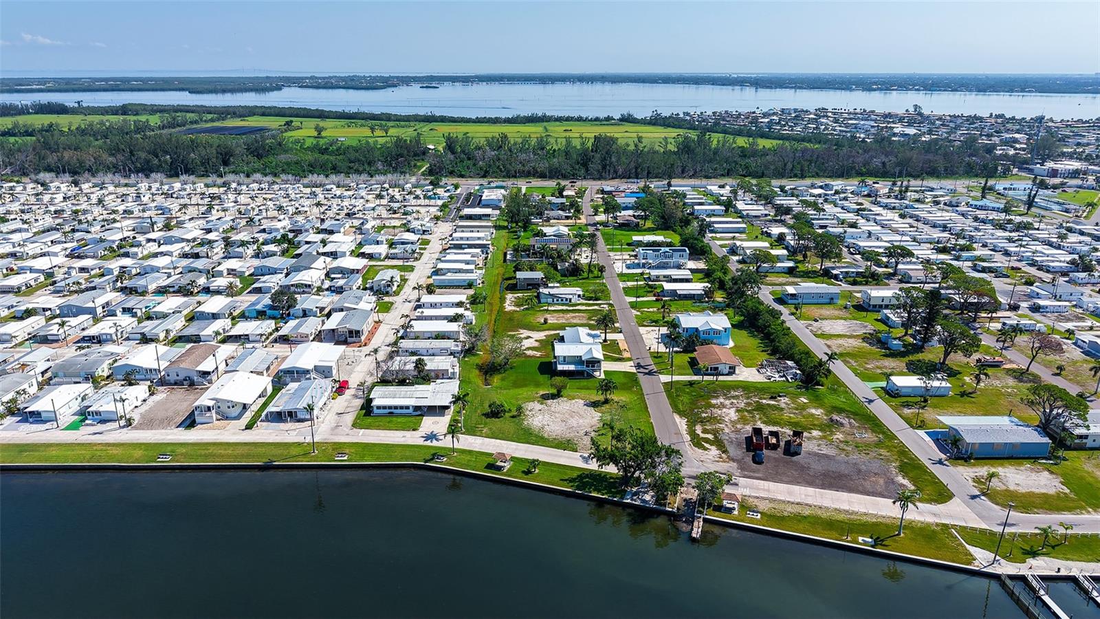 Image 36 of 53 For 10315 Cortez Road W 1-2 Bv