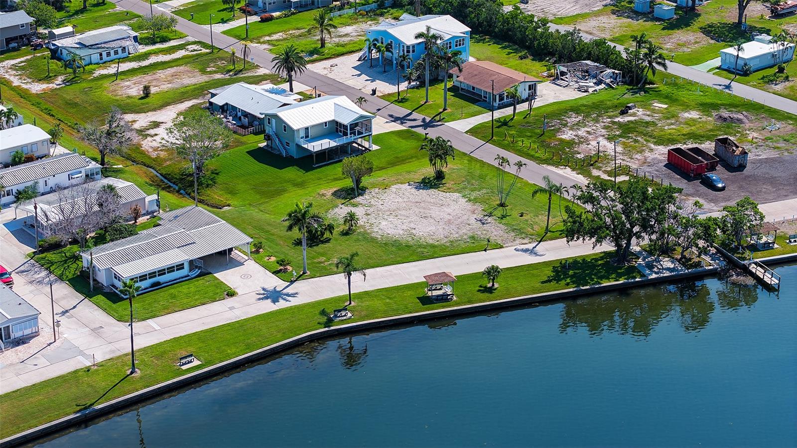 Image 44 of 53 For 10315 Cortez Road W 1-2 Bv