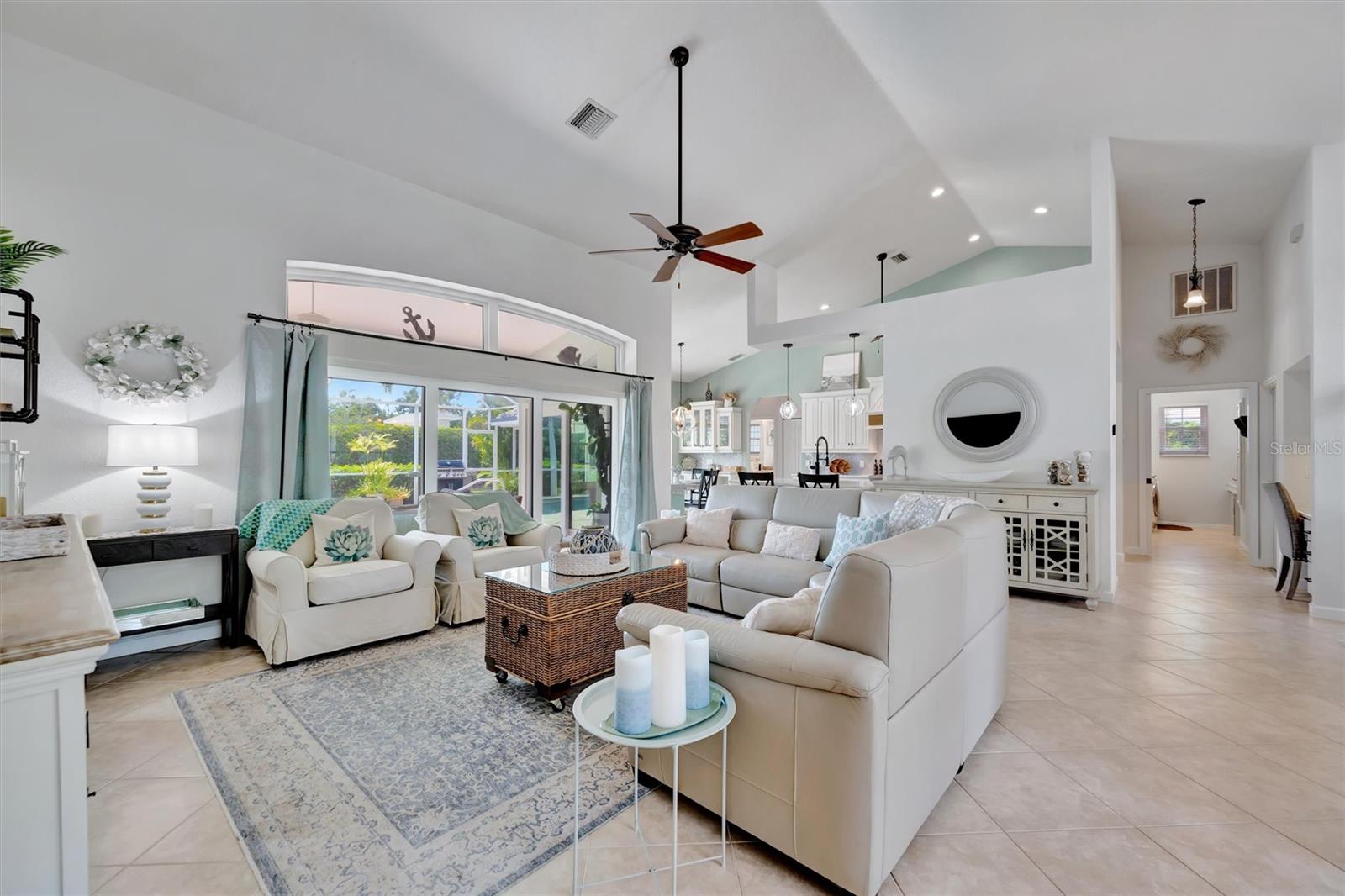 Image 12 of 52 For 8173 Misty Oaks Boulevard