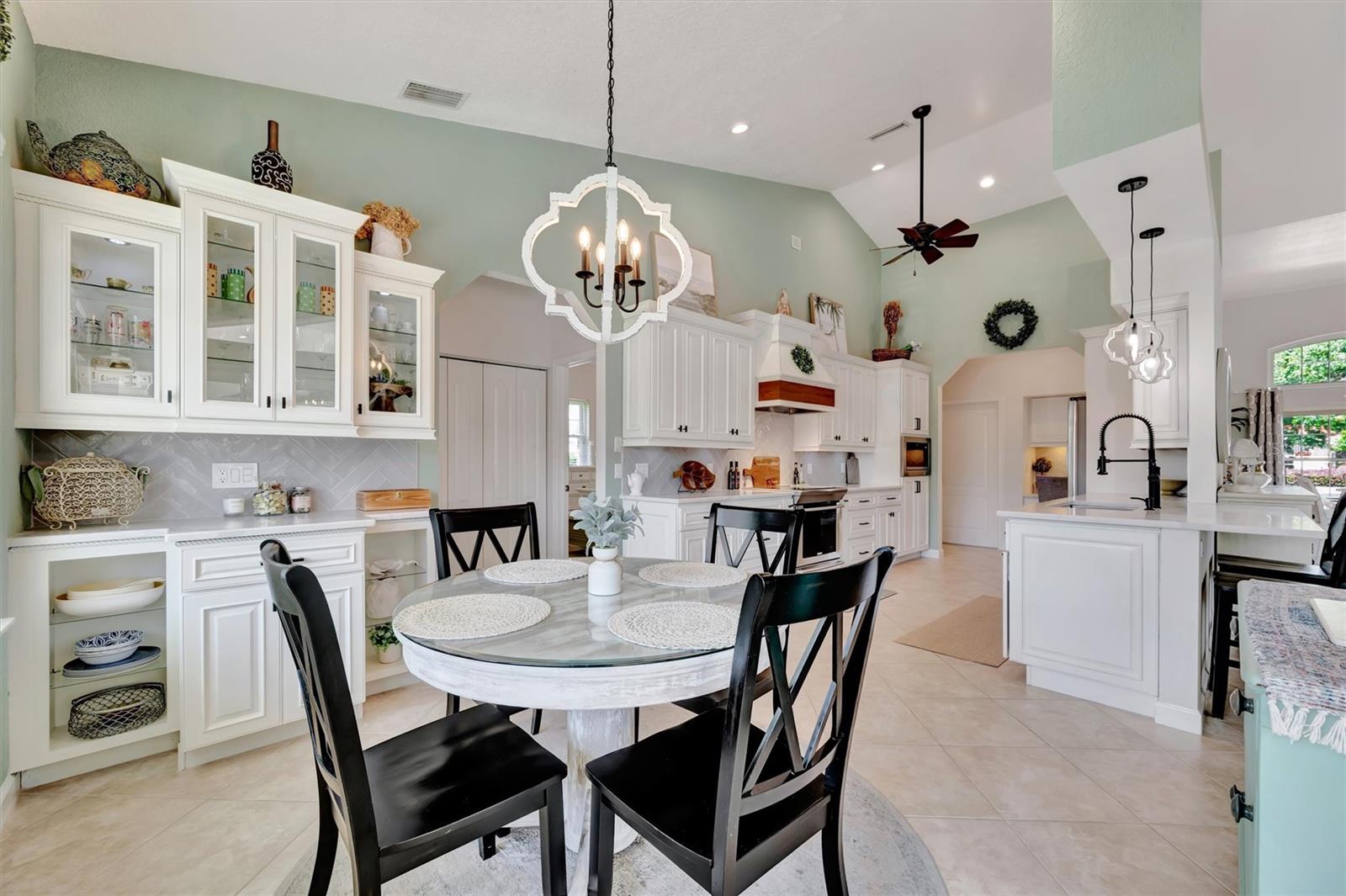 Image 15 of 52 For 8173 Misty Oaks Boulevard