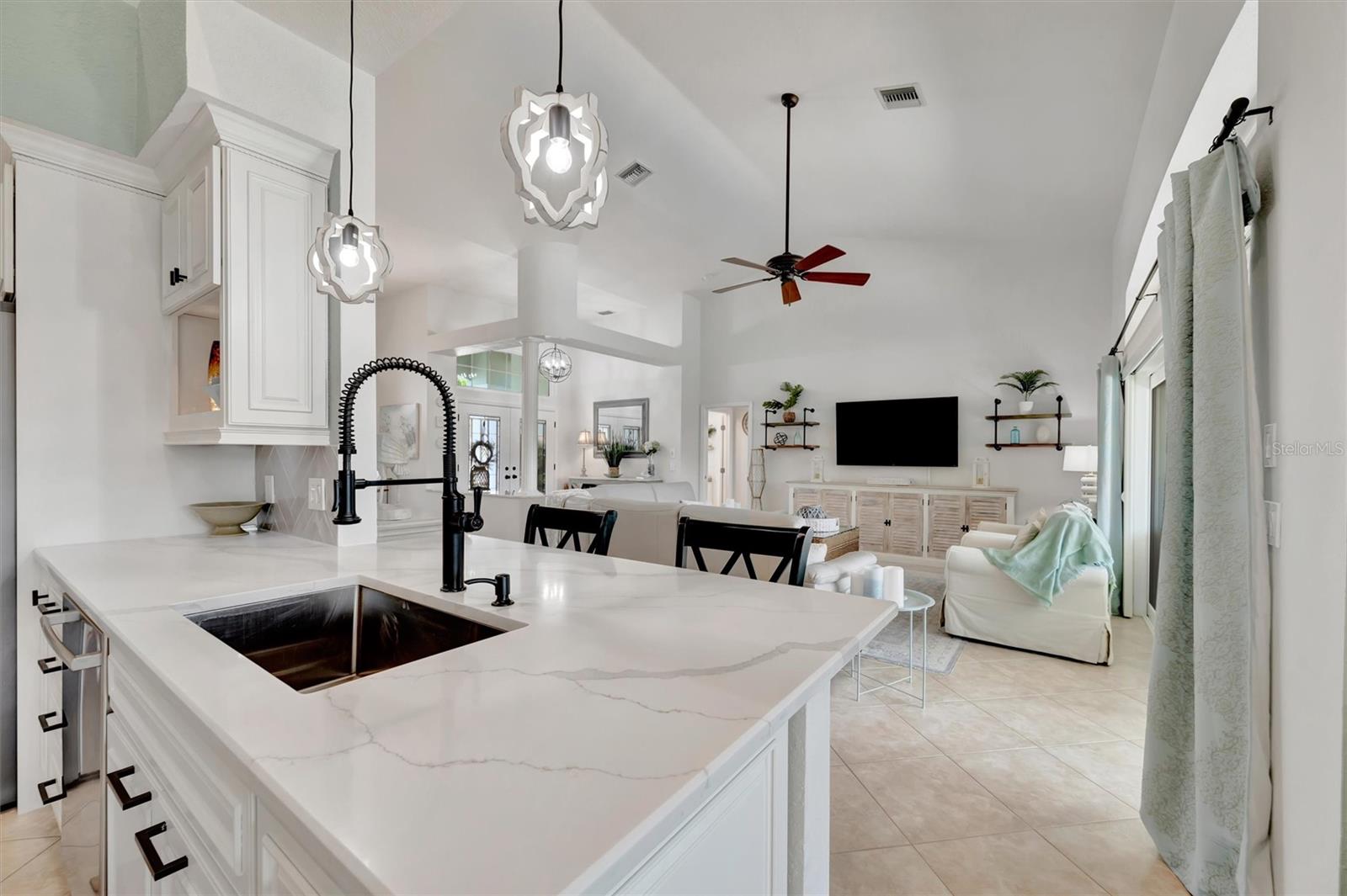 Image 16 of 52 For 8173 Misty Oaks Boulevard