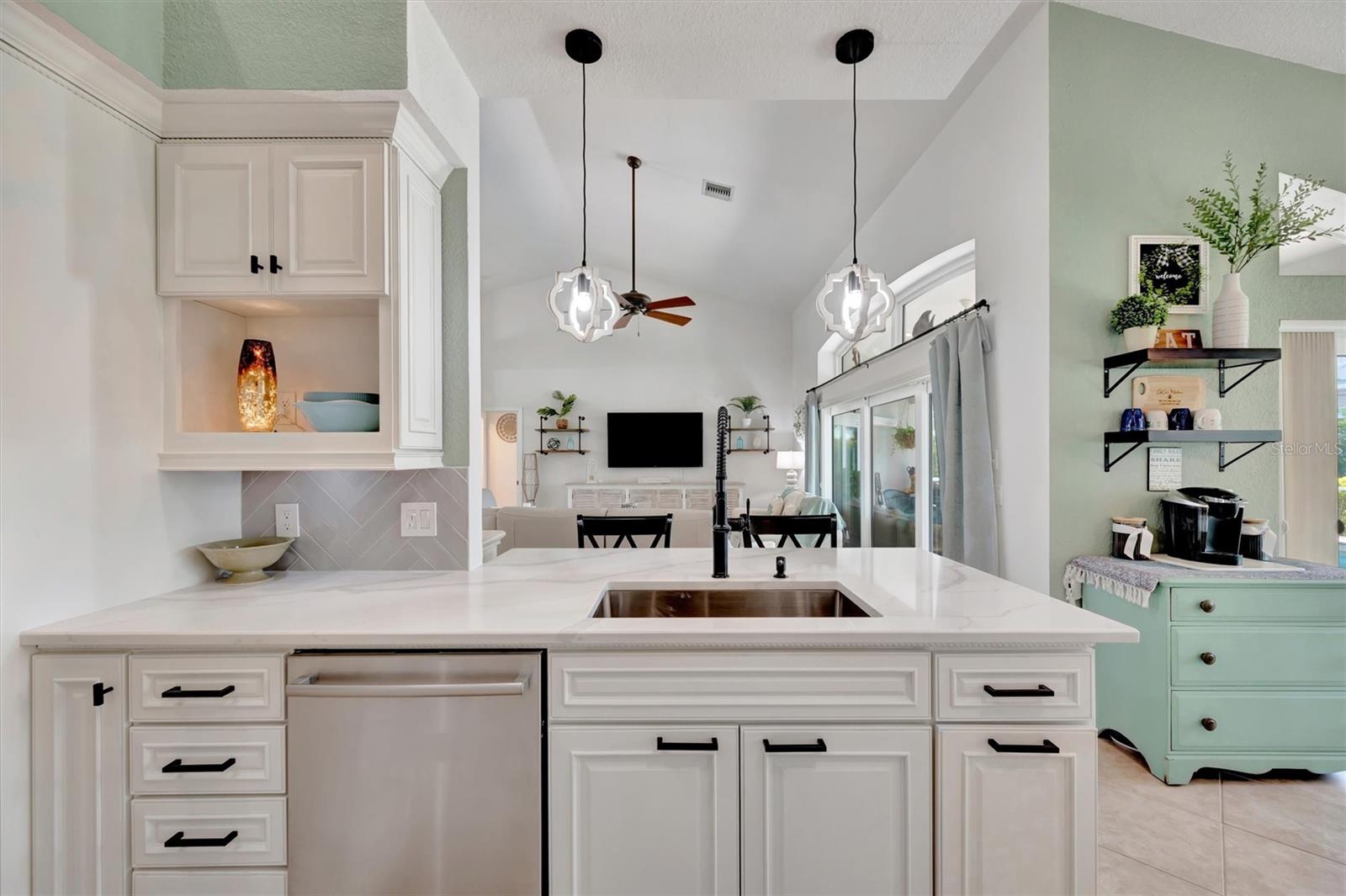 Image 17 of 52 For 8173 Misty Oaks Boulevard
