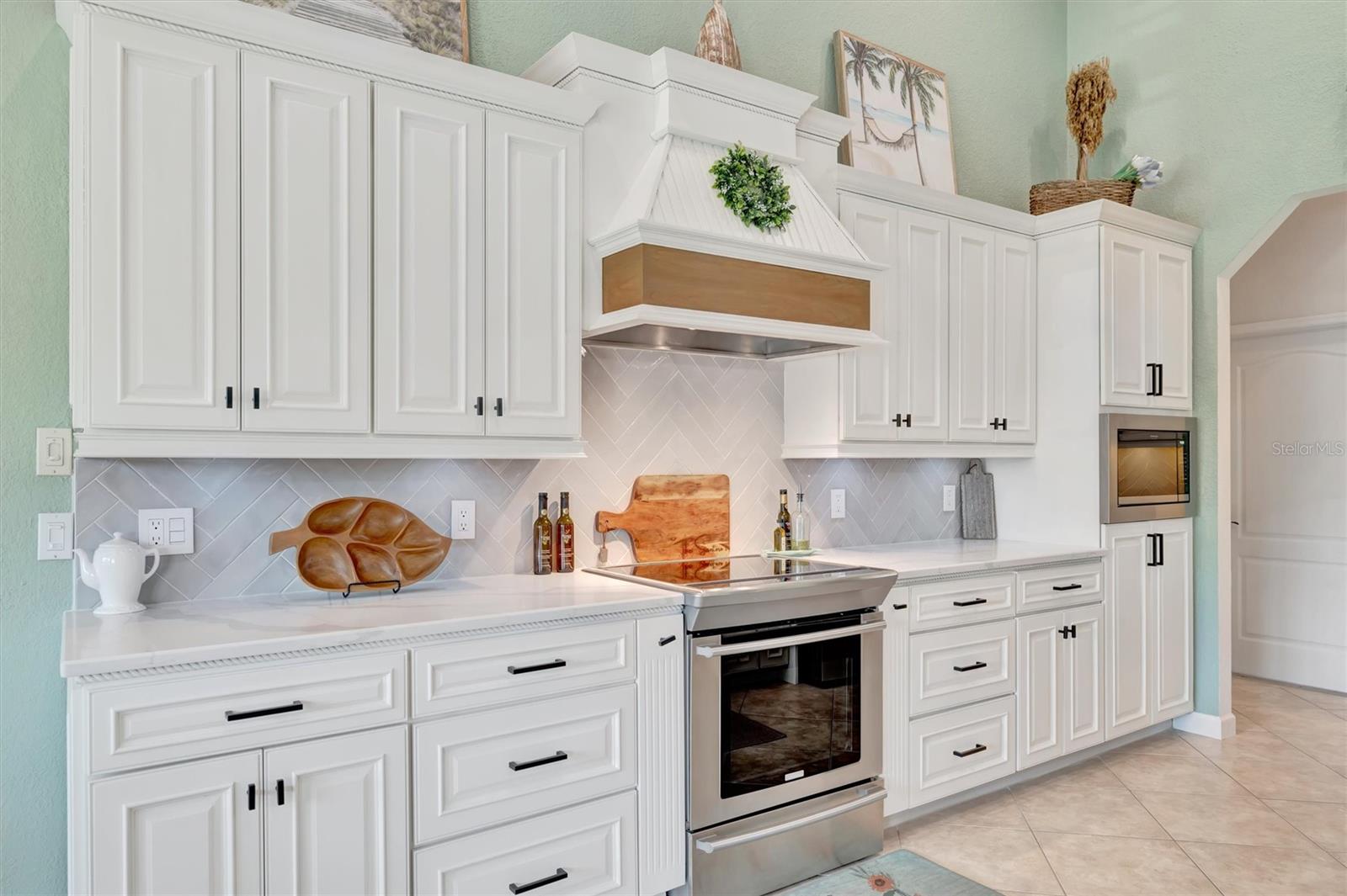 Image 20 of 52 For 8173 Misty Oaks Boulevard