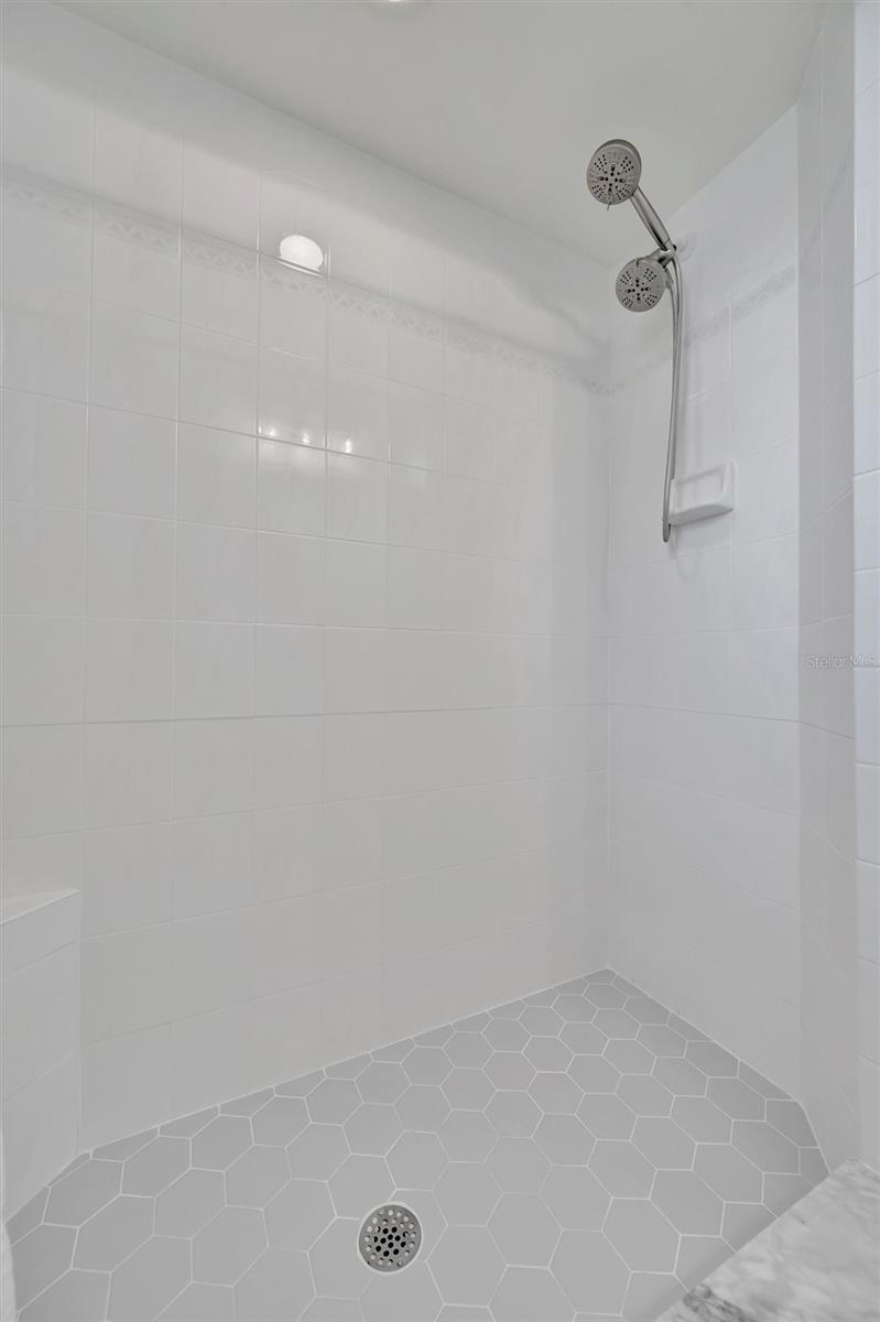 Image 34 of 52 For 8173 Misty Oaks Boulevard