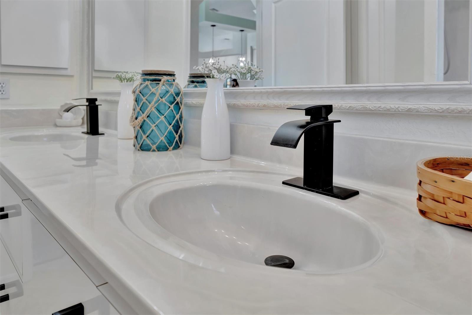 Image 35 of 52 For 8173 Misty Oaks Boulevard