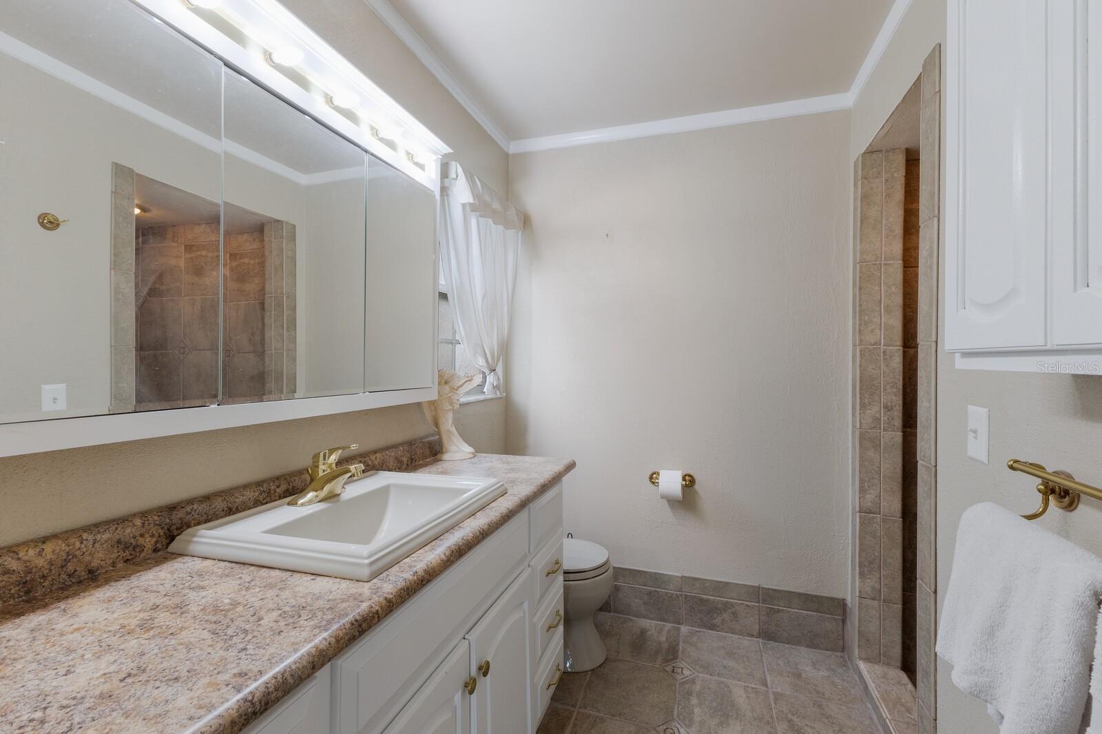 Image 18 of 43 For 2211 42nd Street W