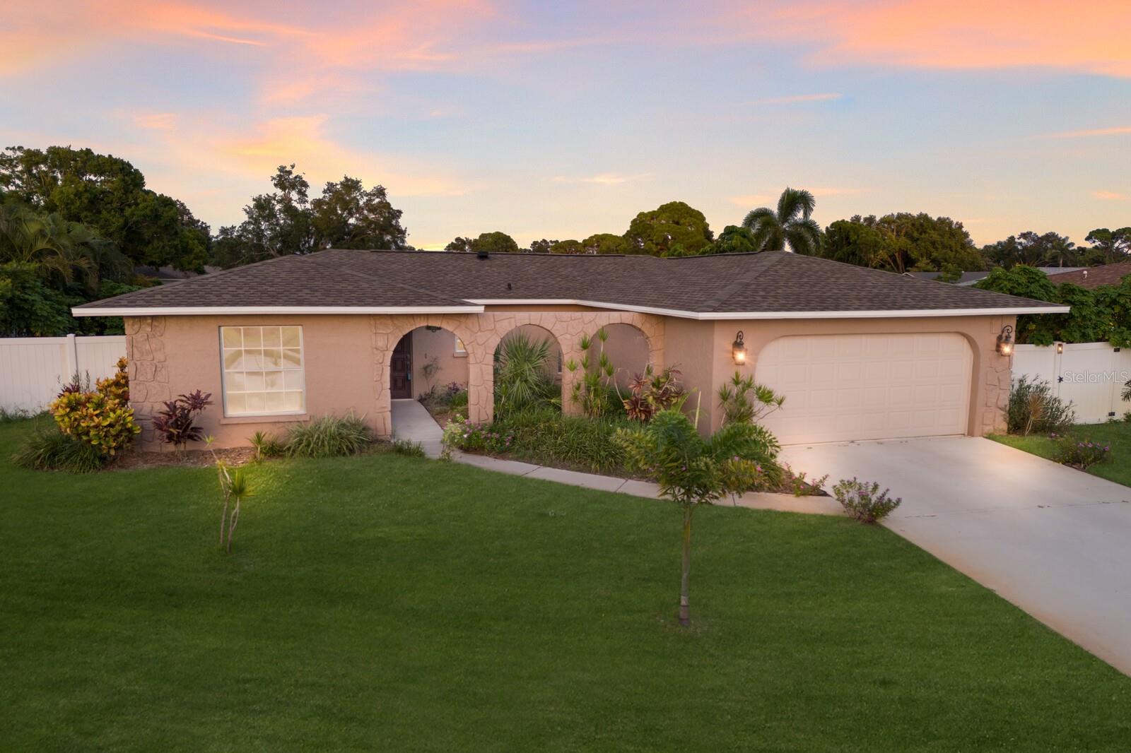Image 2 of 43 For 2211 42nd Street W