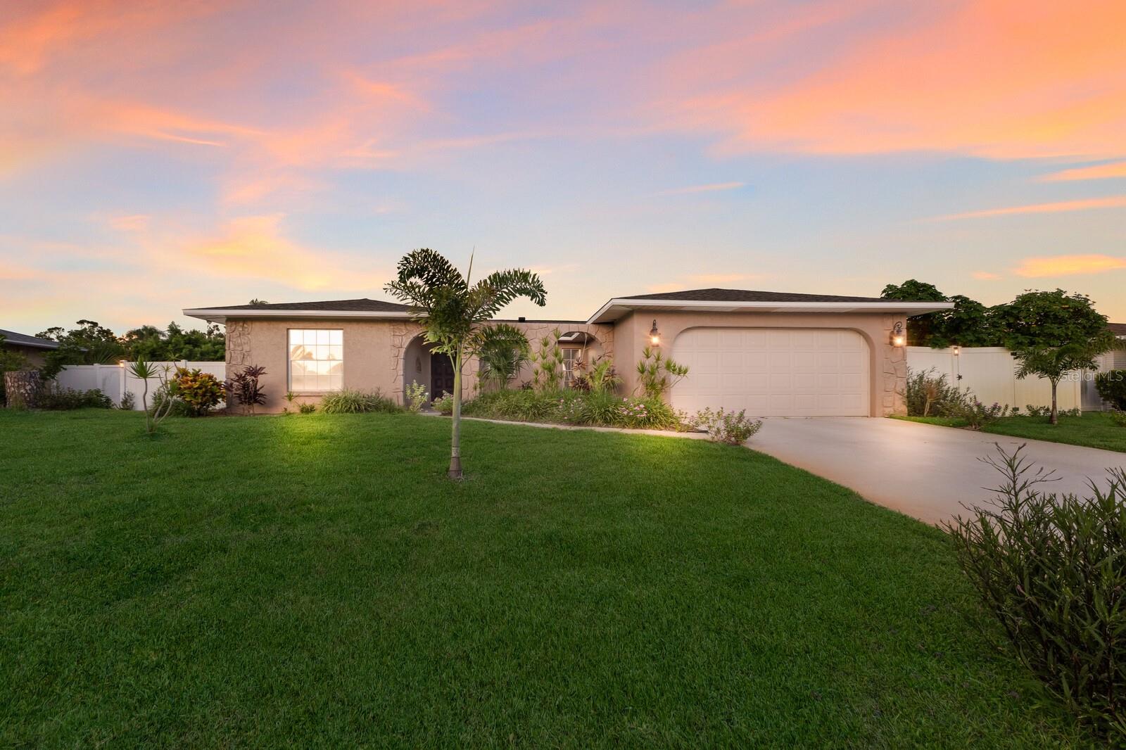 Image 37 of 43 For 2211 42nd Street W