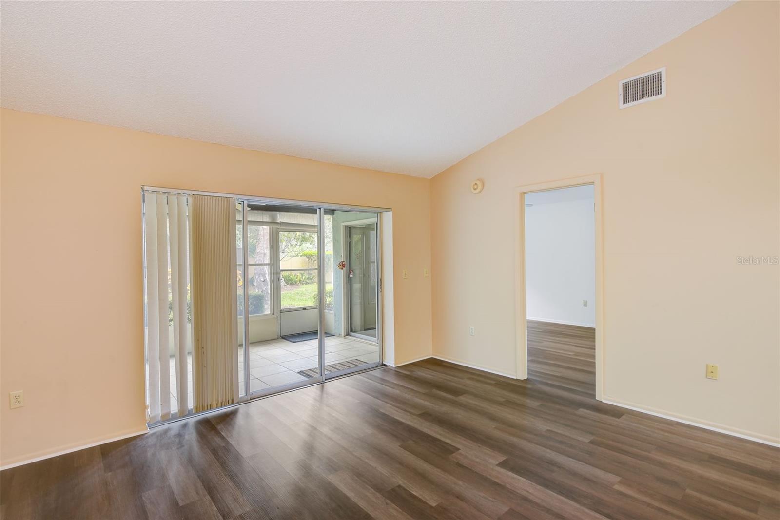 Image 19 of 50 For 1203 Tallywood Drive 7002