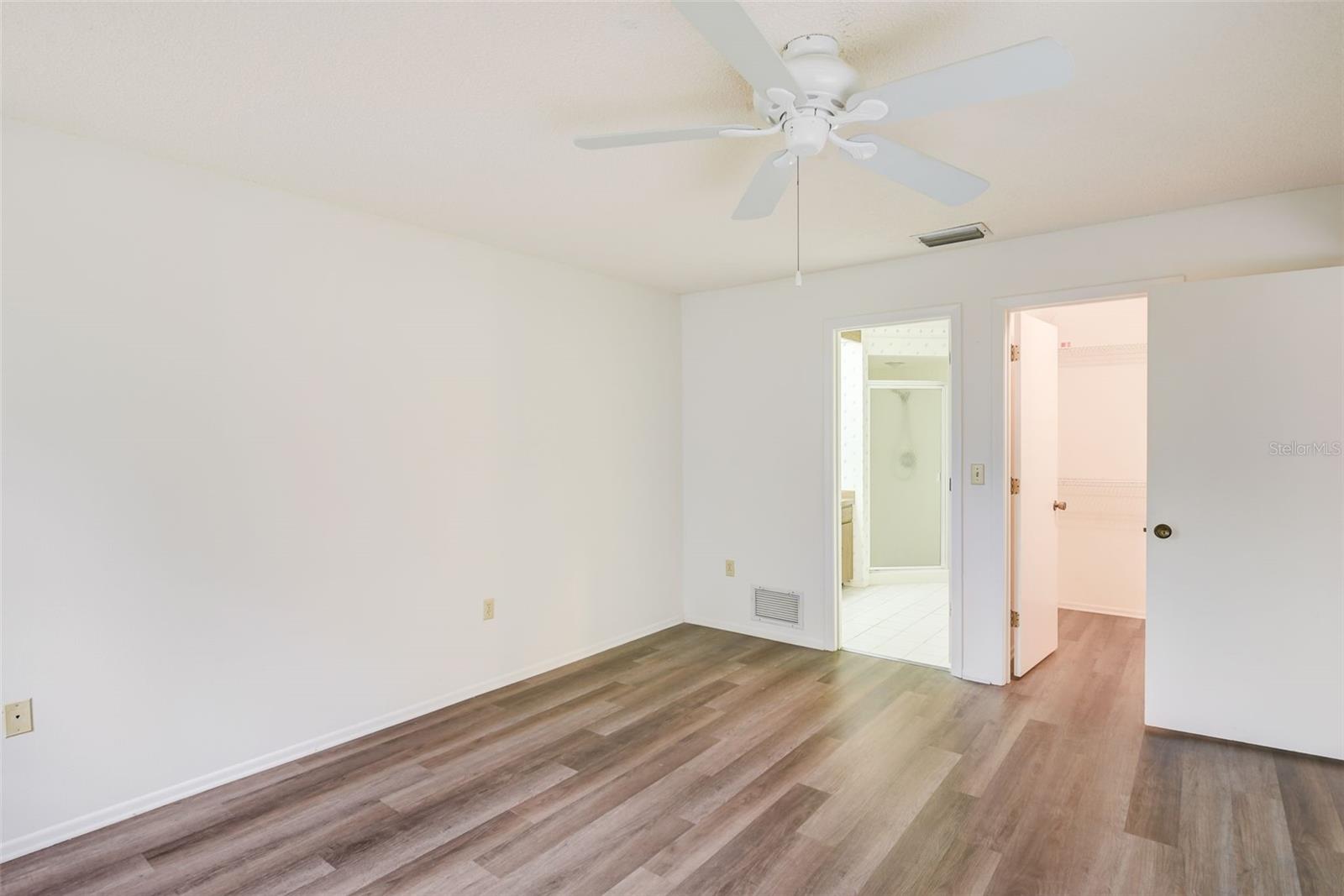 Image 32 of 50 For 1203 Tallywood Drive 7002