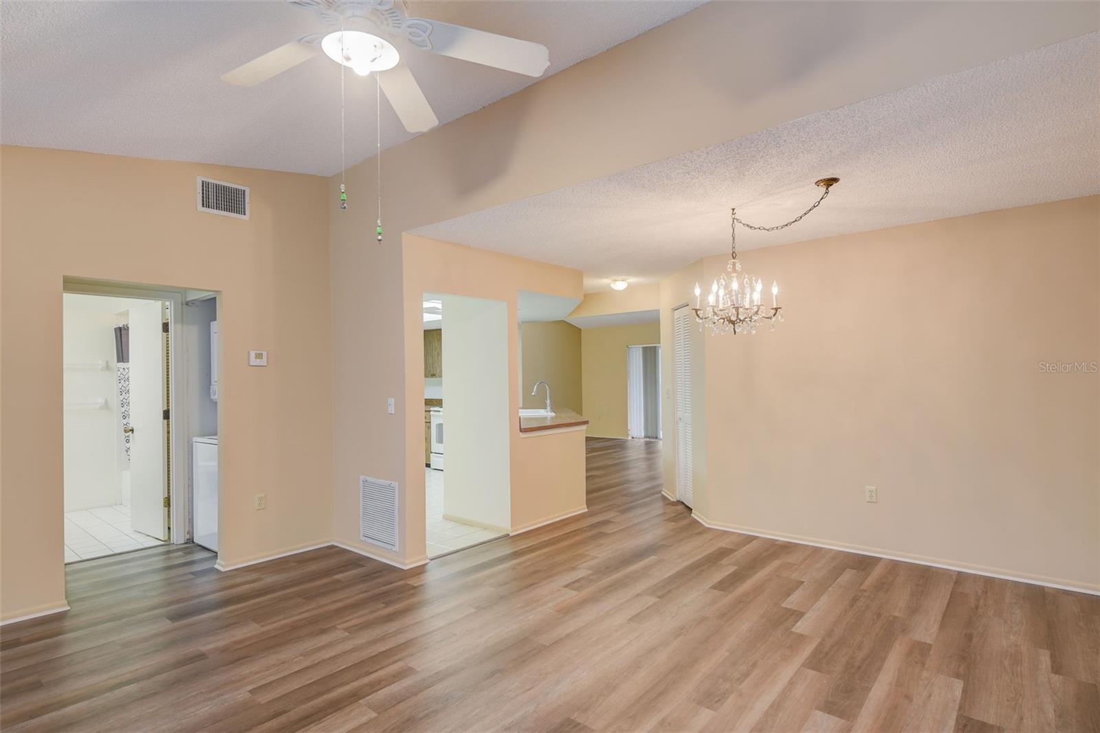 Image 7 of 50 For 1203 Tallywood Drive 7002