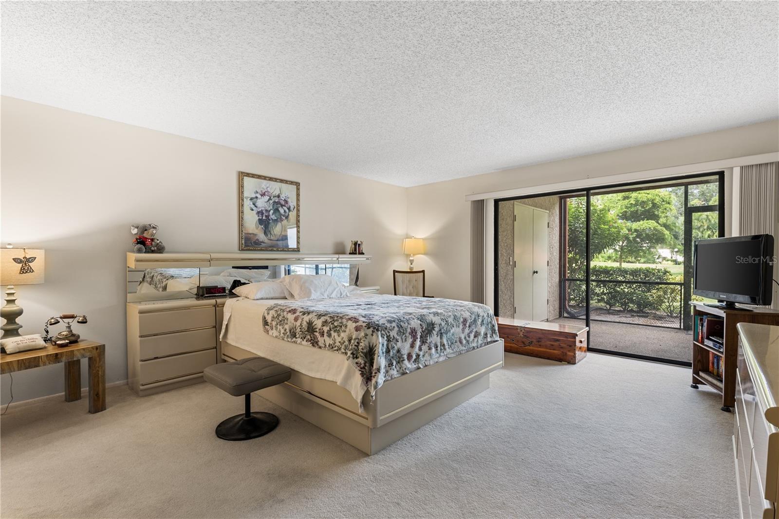 Image 18 of 32 For 530 Spring Lakes Boulevard