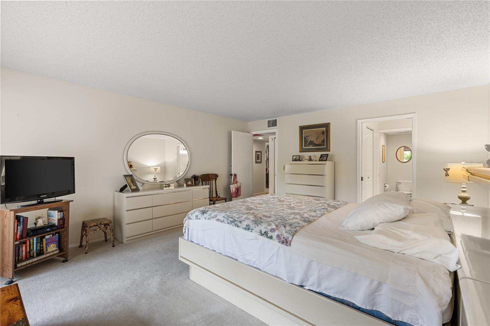 Image 19 of 32 For 530 Spring Lakes Boulevard