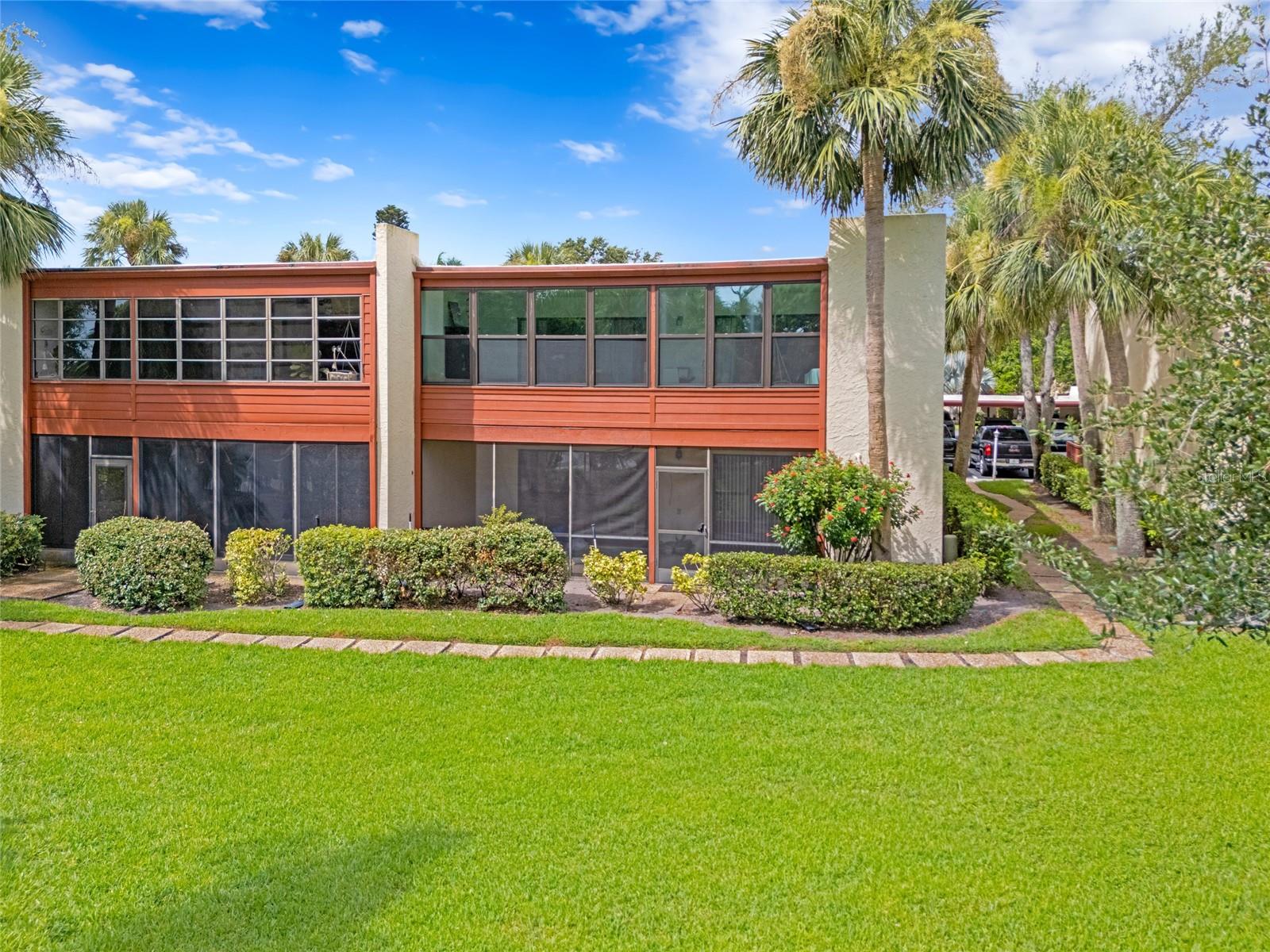 Image 28 of 32 For 530 Spring Lakes Boulevard