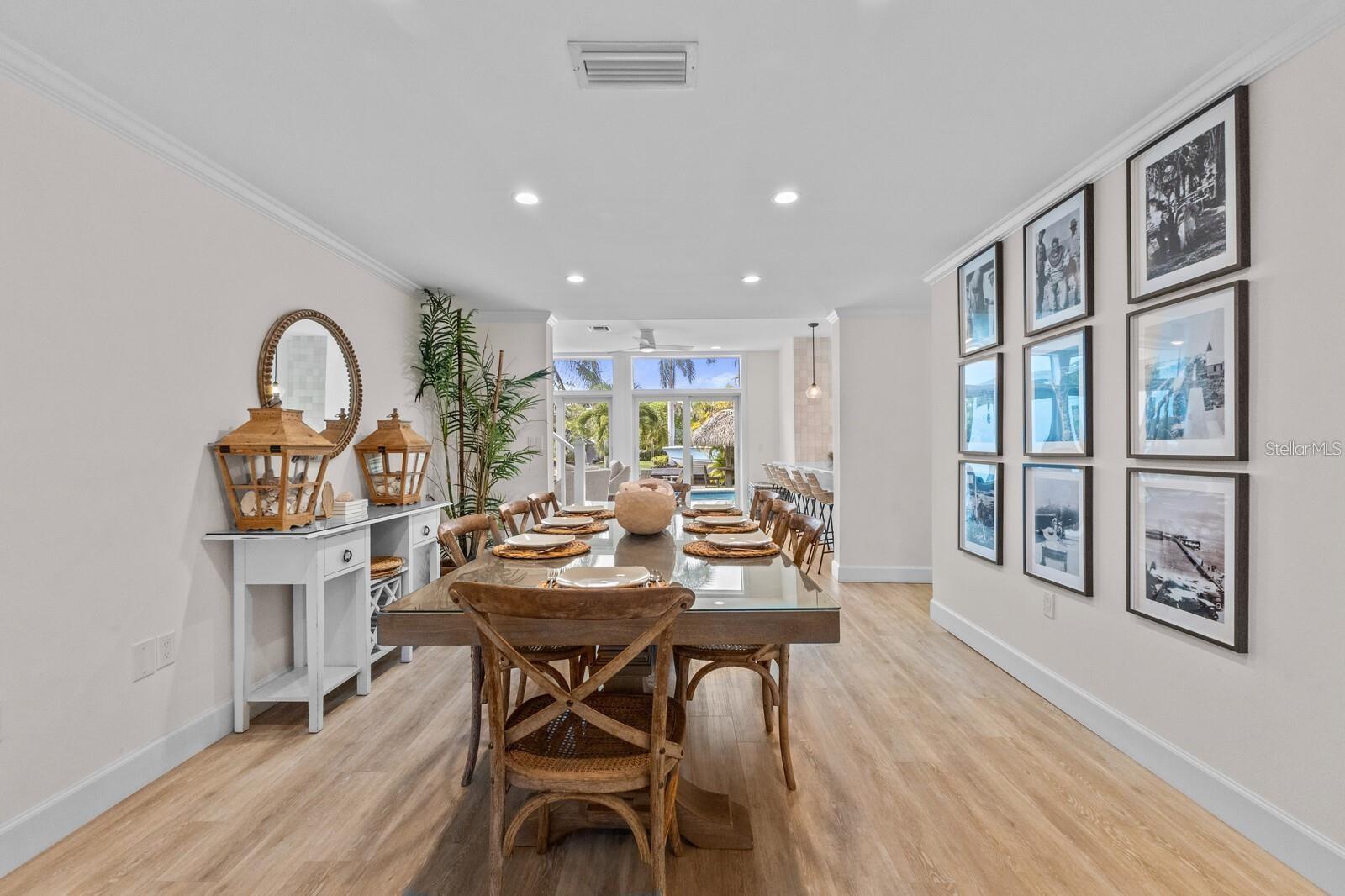 Image 11 of 69 For 212 Oak Avenue