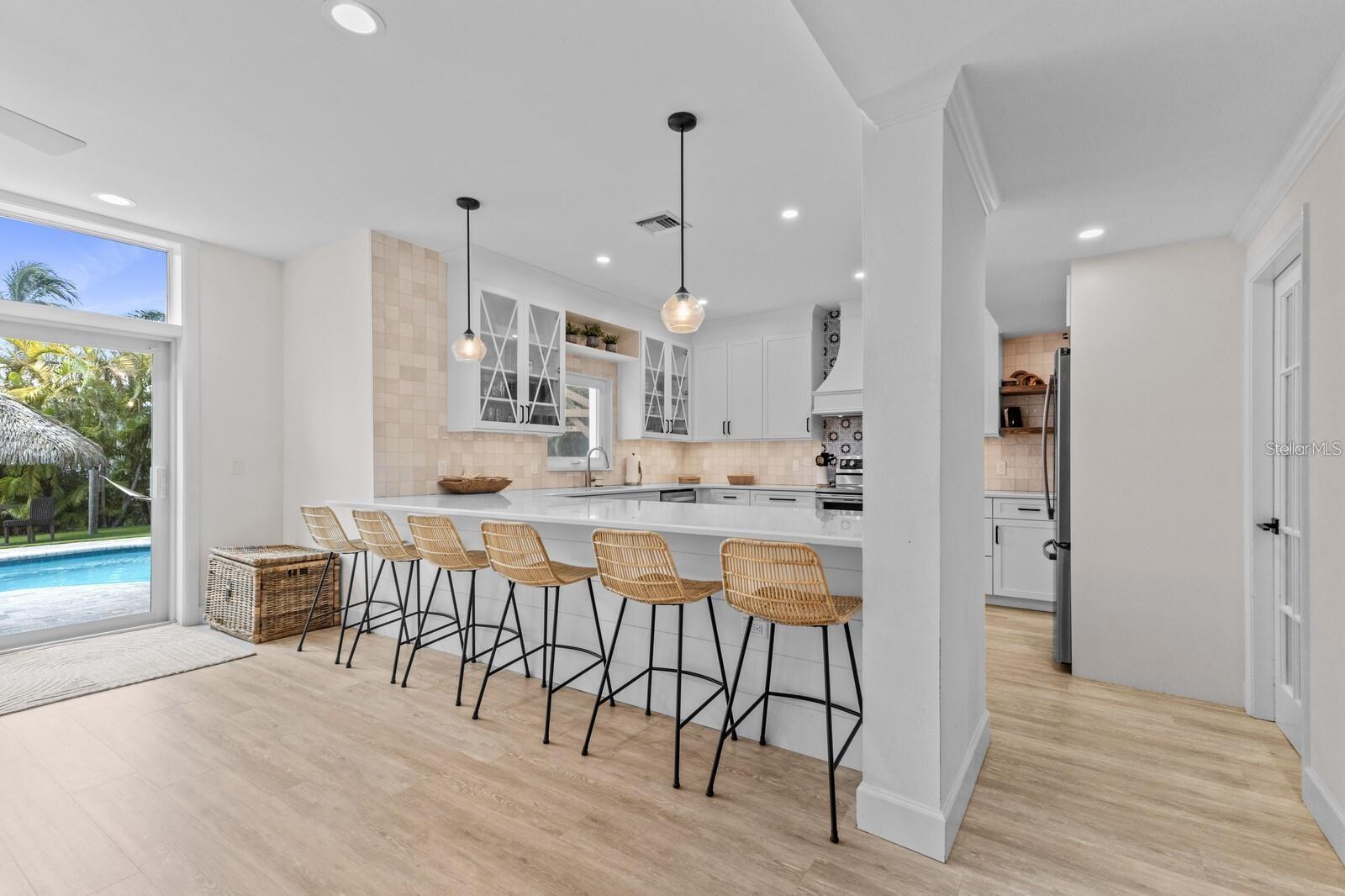 Image 12 of 69 For 212 Oak Avenue