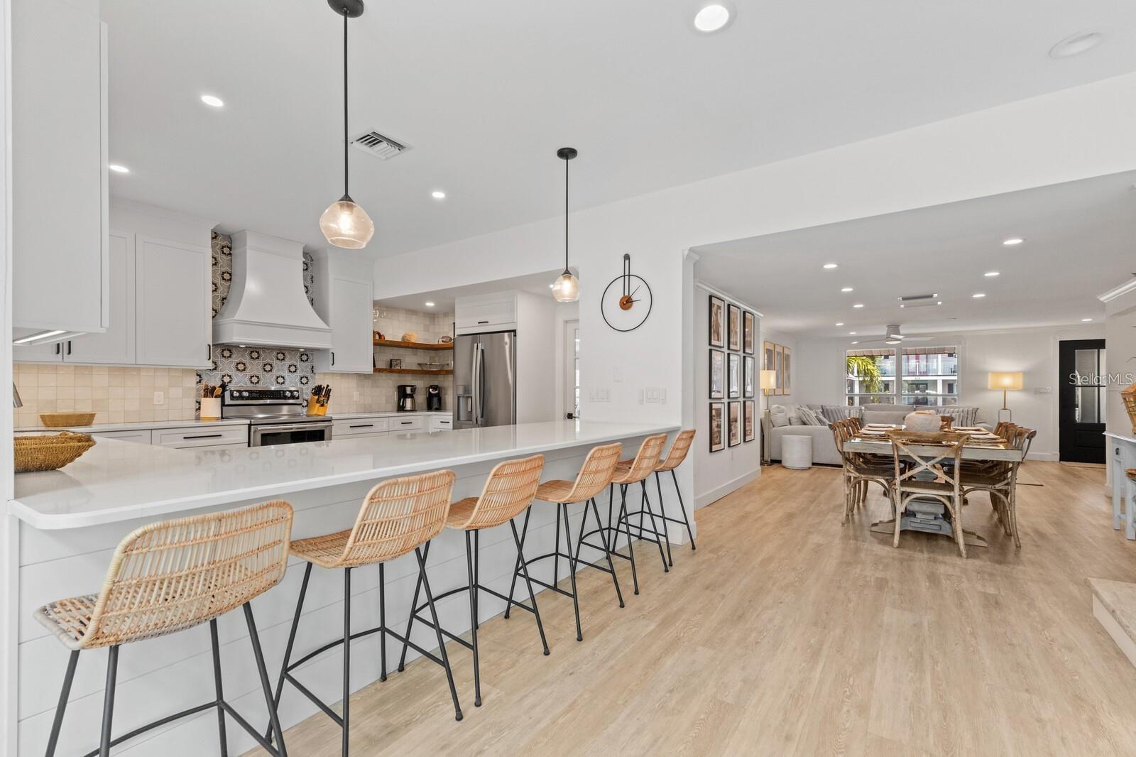 Image 13 of 69 For 212 Oak Avenue