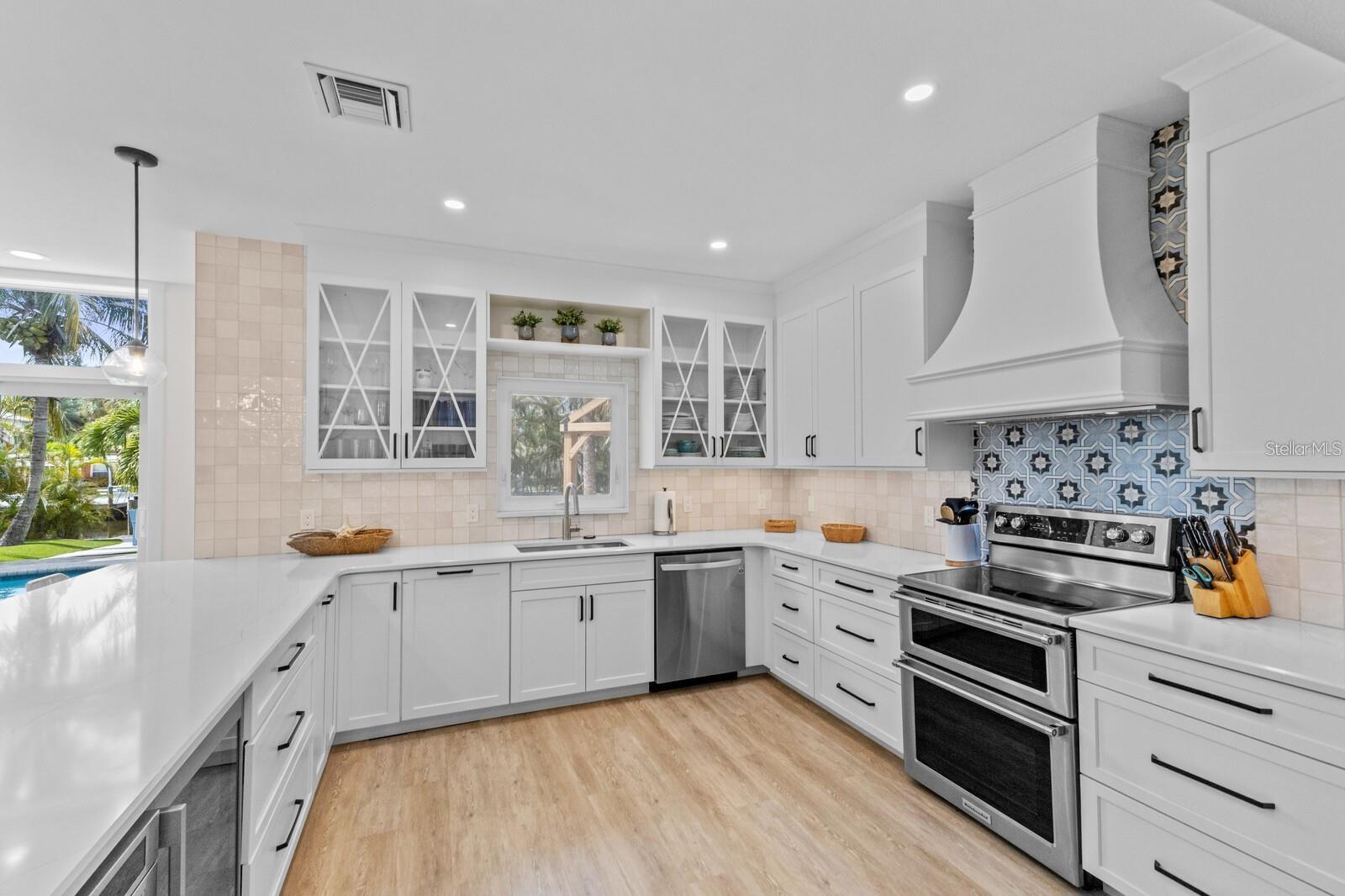 Image 14 of 69 For 212 Oak Avenue