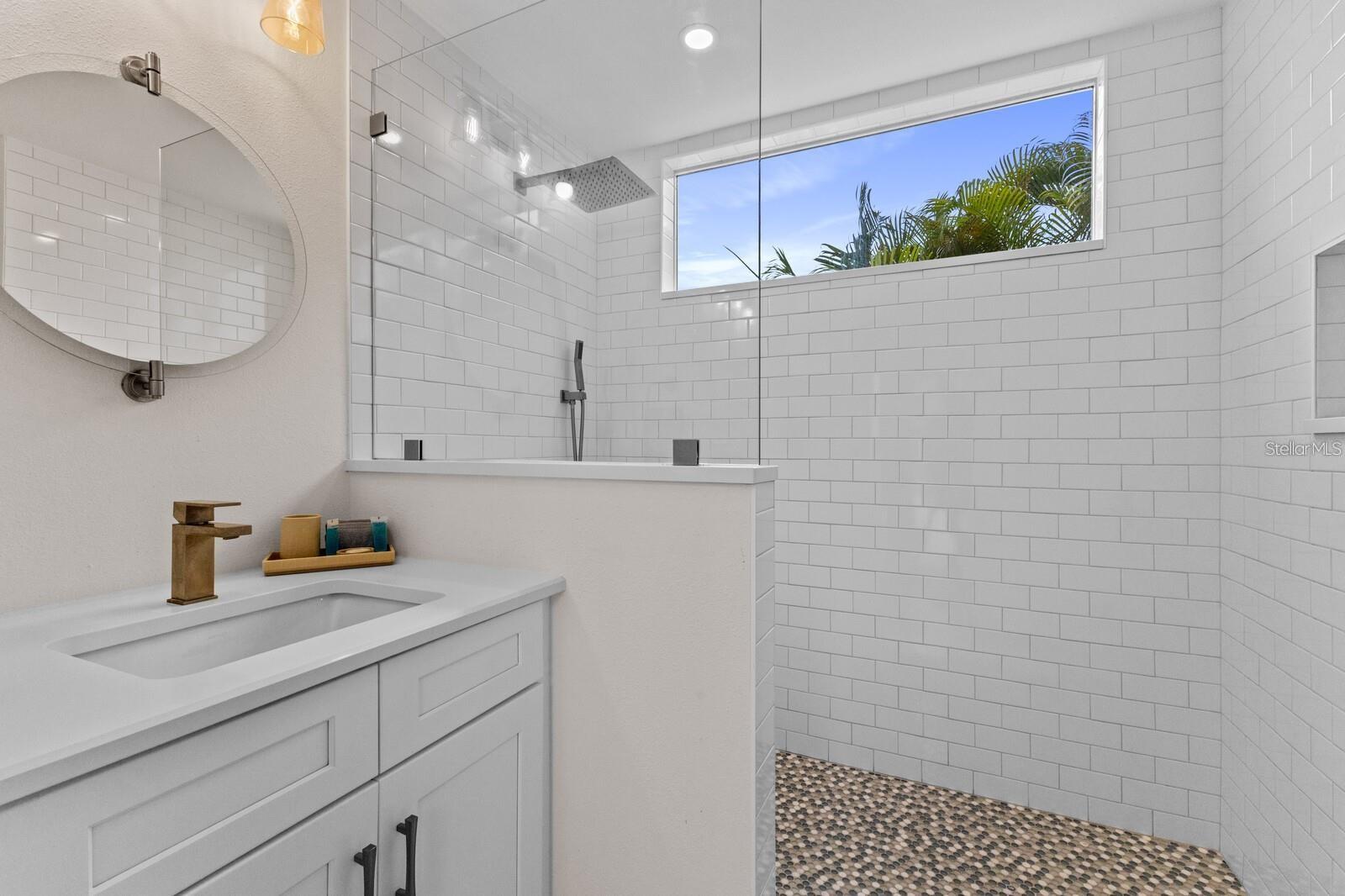 Image 32 of 69 For 212 Oak Avenue