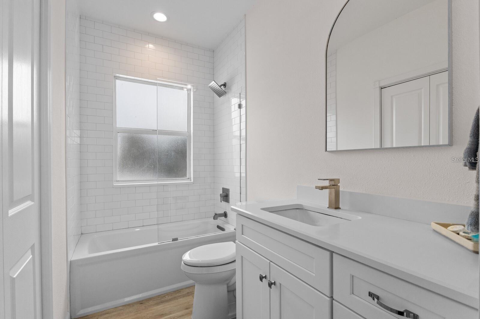 Image 38 of 69 For 212 Oak Avenue