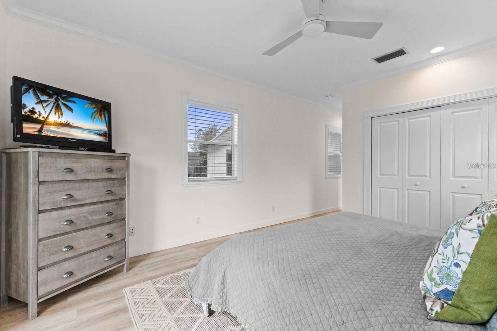 Image 40 of 69 For 212 Oak Avenue