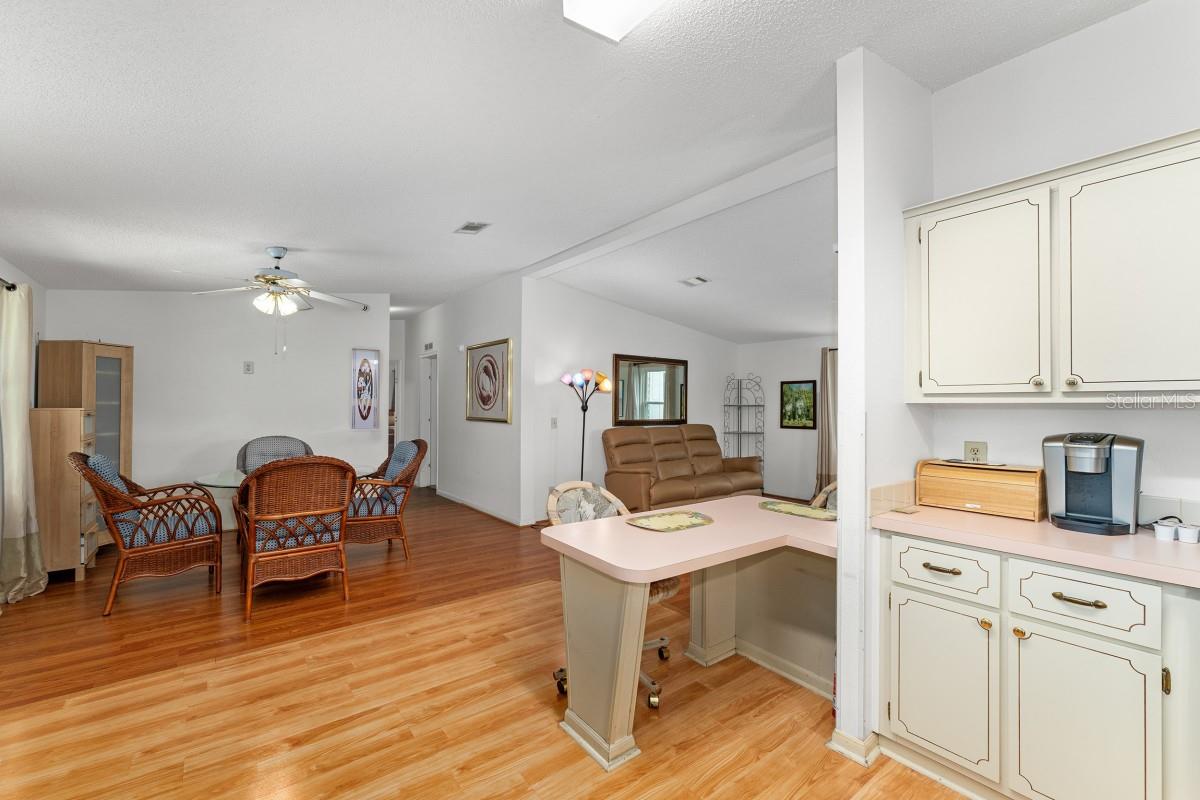 Image 12 of 21 For 1117 Paradise Drive