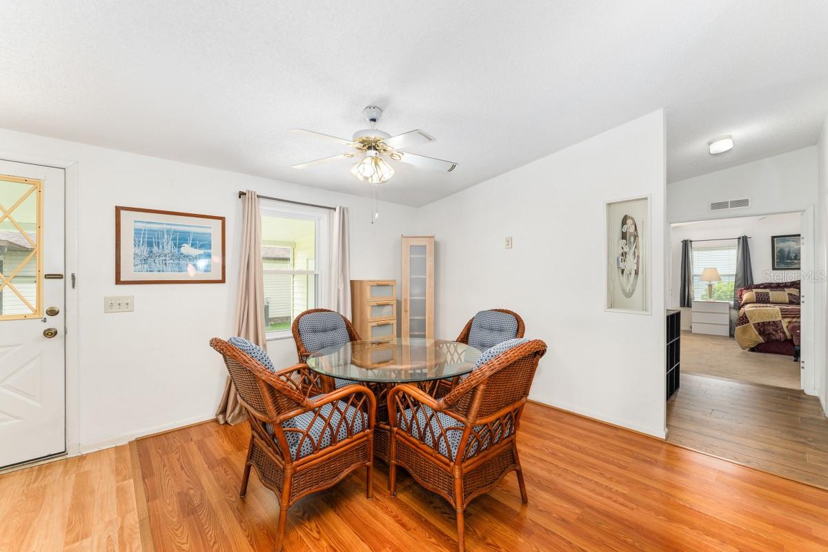 Image 13 of 21 For 1117 Paradise Drive