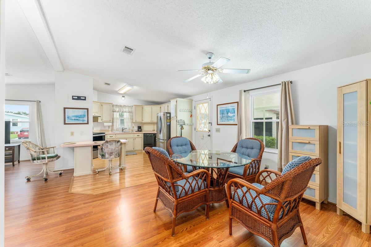 Image 14 of 21 For 1117 Paradise Drive