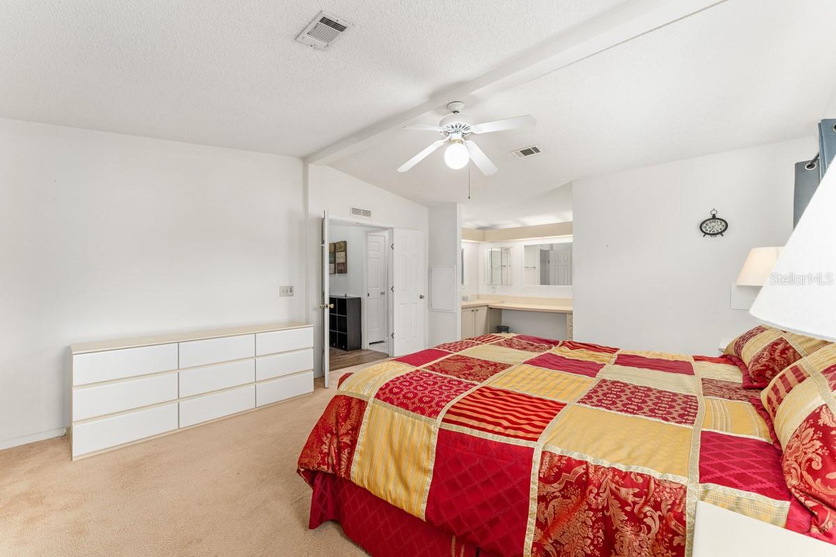 Image 18 of 21 For 1117 Paradise Drive
