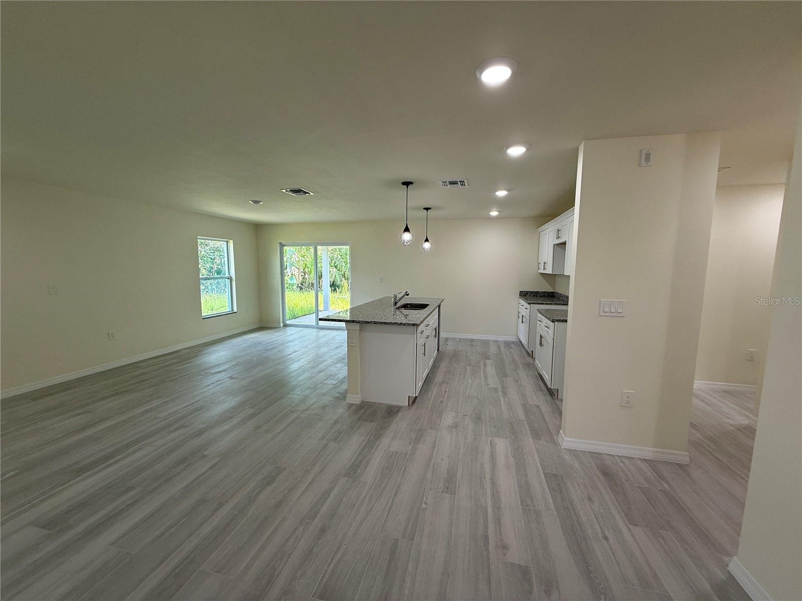 Image 3 of 23 For 2846 Coldwater Lane