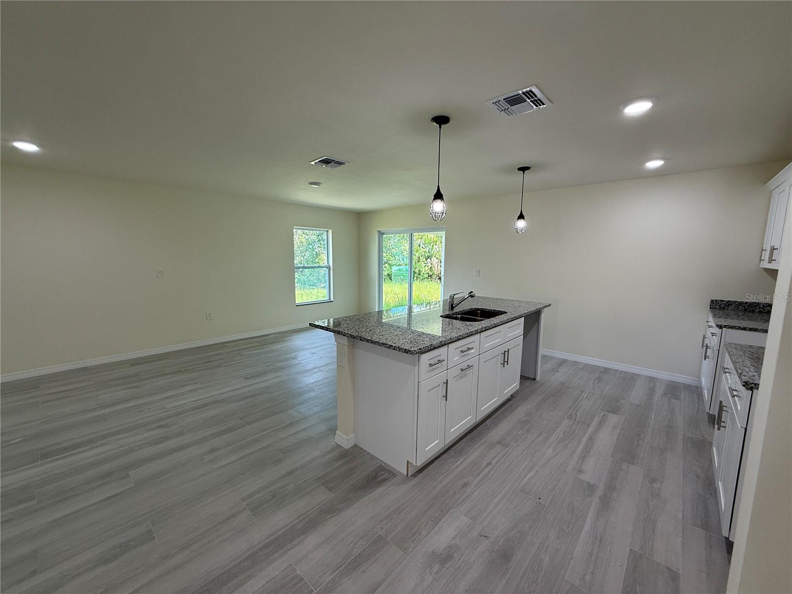Image 4 of 23 For 2846 Coldwater Lane