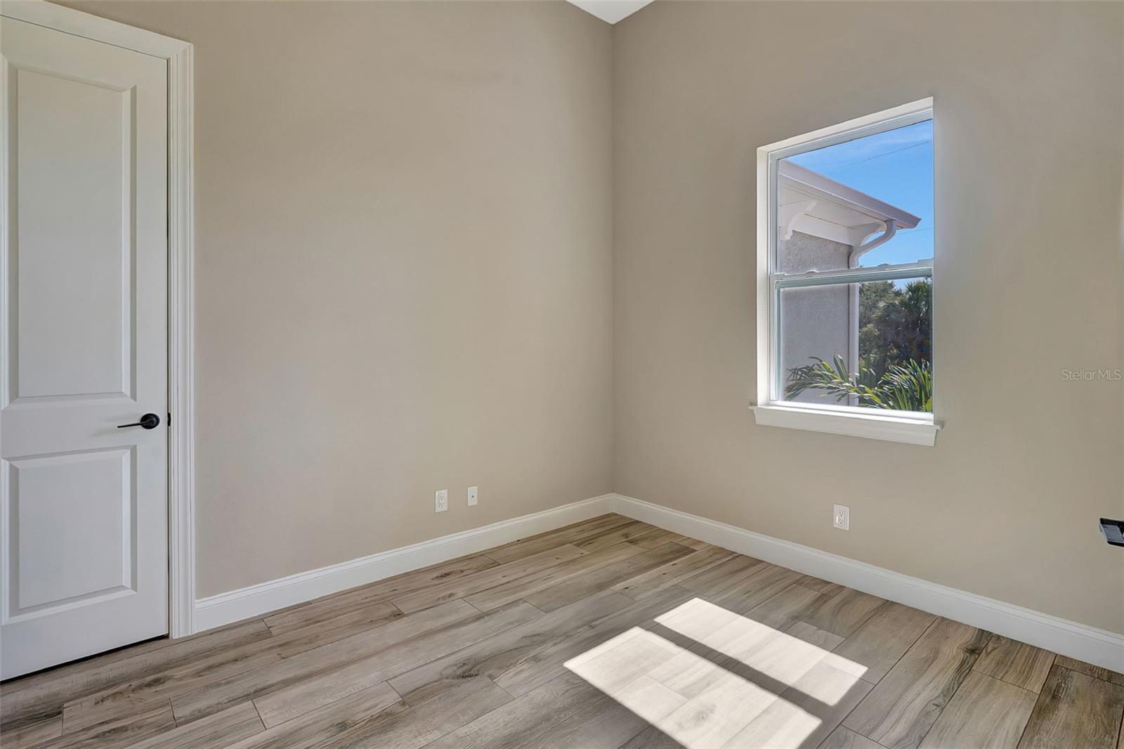 Image 21 of 76 For 10812 Mcalester Circle