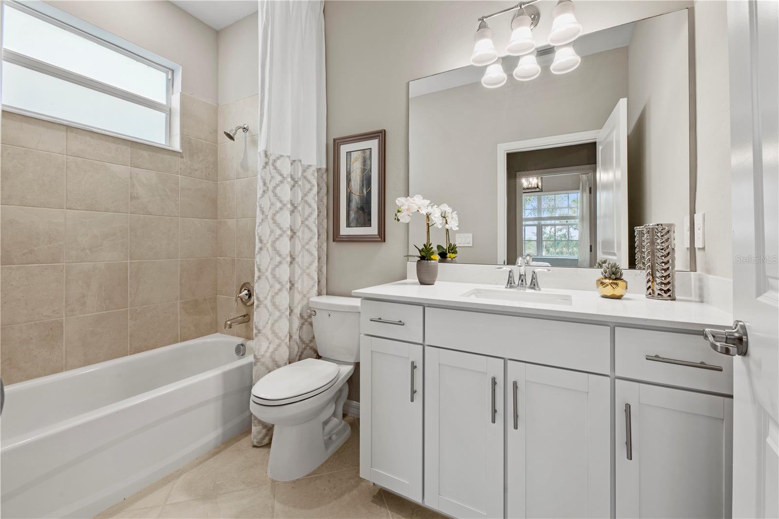 Image 4 of 37 For 11490 Burgundy Drive