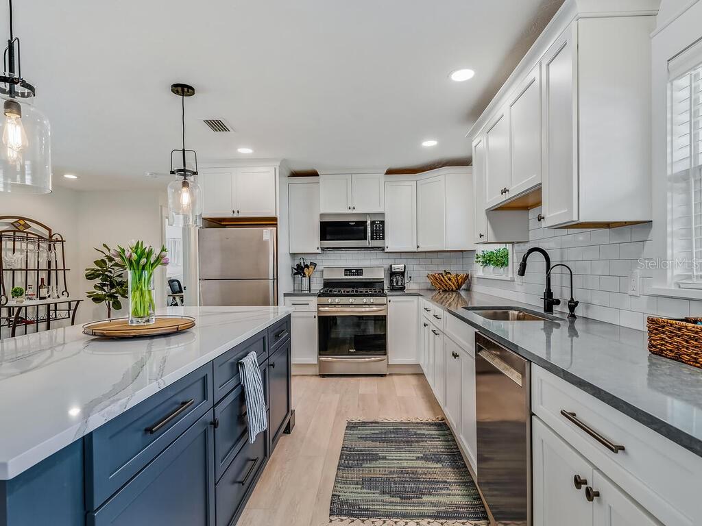 Image 10 of 45 For 307 57th Street