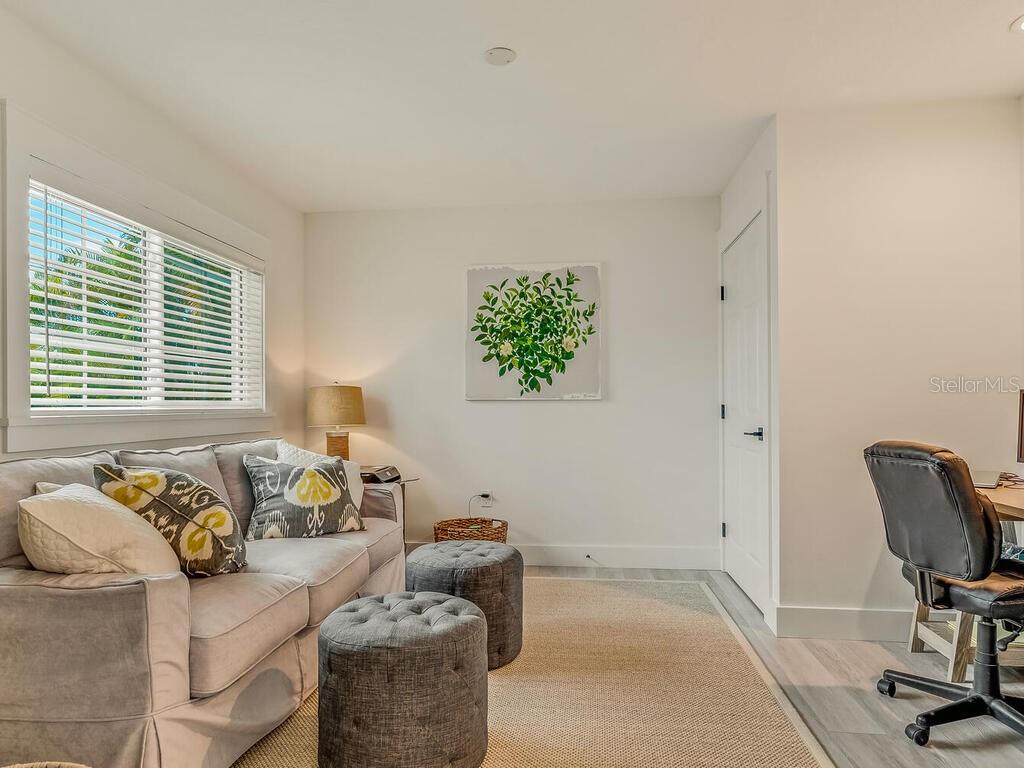 Image 18 of 45 For 307 57th Street
