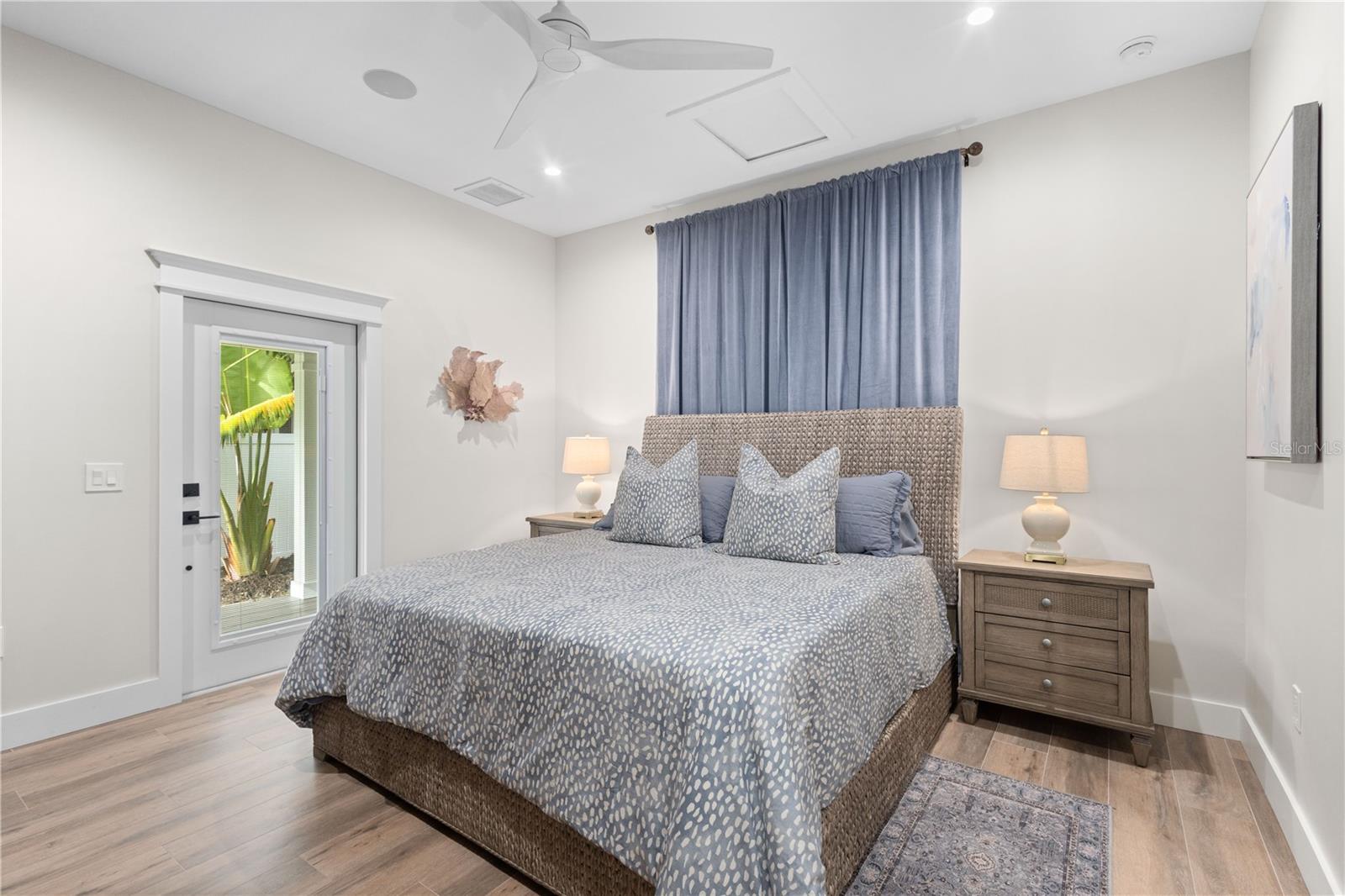 Image 15 of 32 For 217 9th Street E