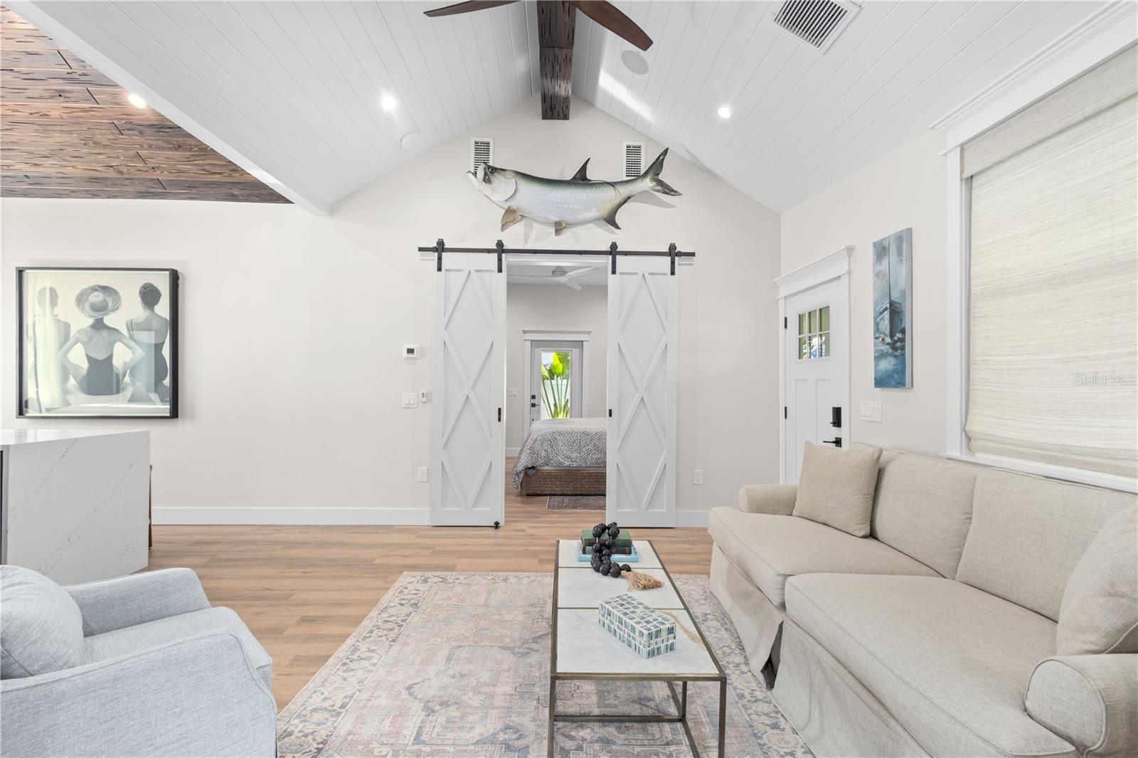 Image 5 of 32 For 217 9th Street E