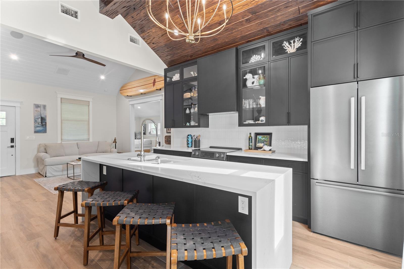Image 7 of 32 For 217 9th Street E