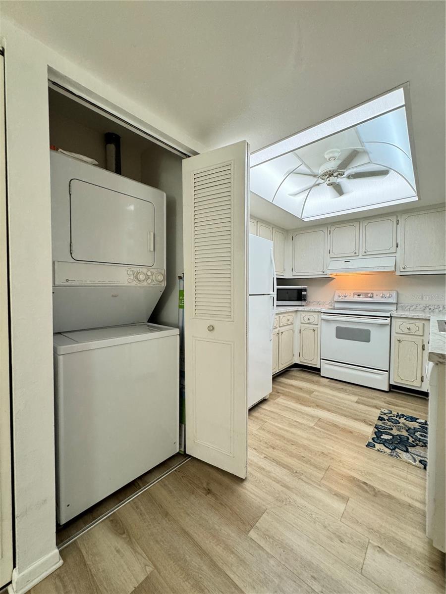 Image 10 of 33 For 1423 56th Street W