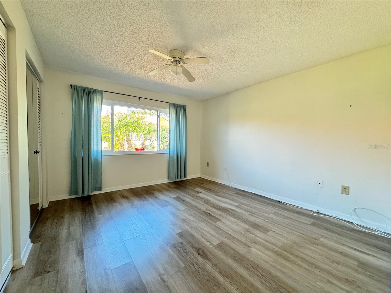 Image 11 of 33 For 1423 56th Street W