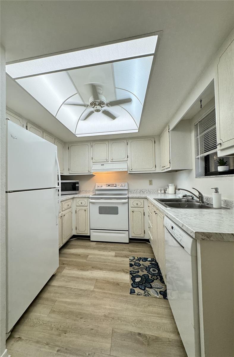 Image 8 of 33 For 1423 56th Street W