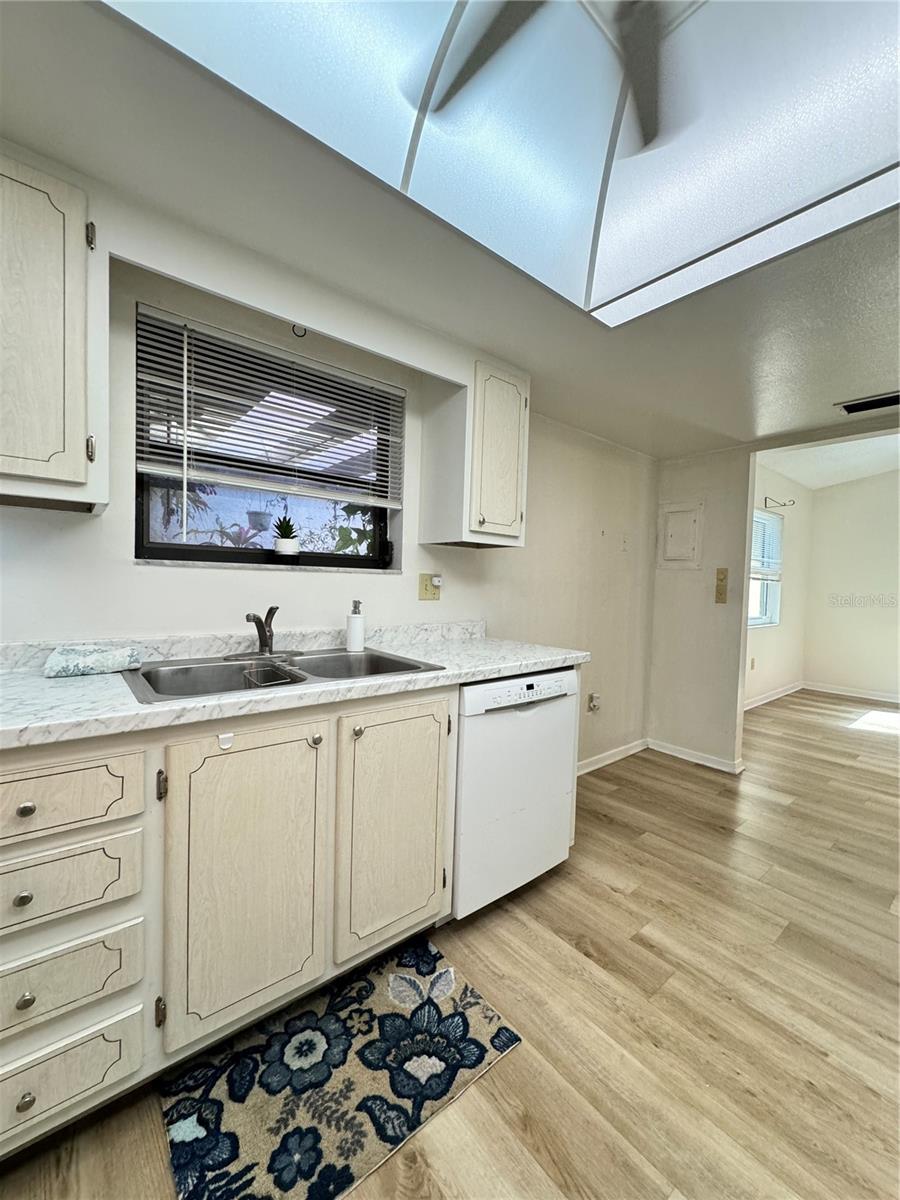 Image 9 of 33 For 1423 56th Street W