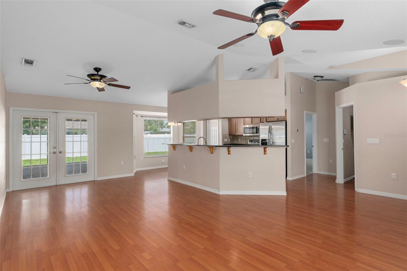 Image 10 of 47 For 1315 Leeward Avenue