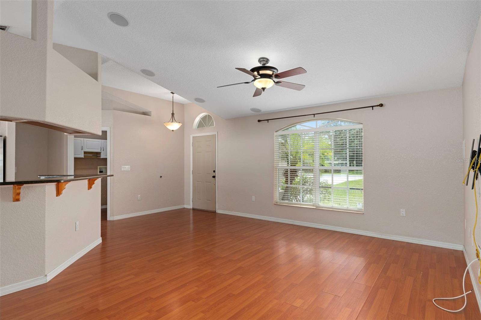 Image 11 of 47 For 1315 Leeward Avenue