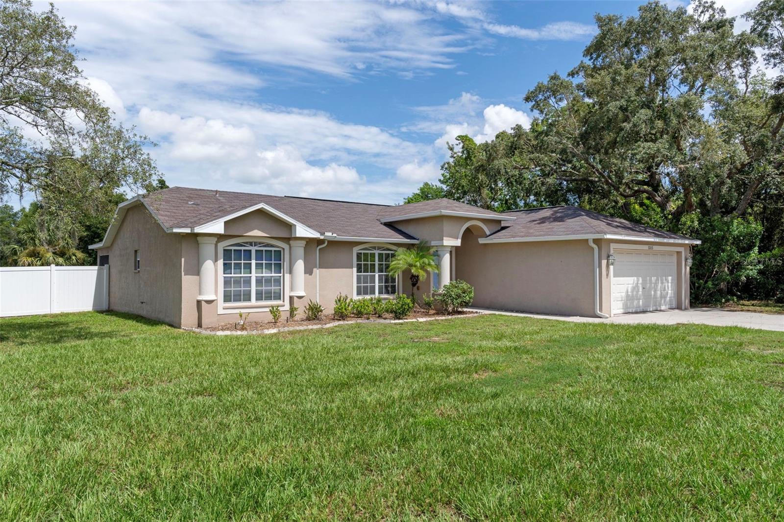Image 4 of 47 For 1315 Leeward Avenue