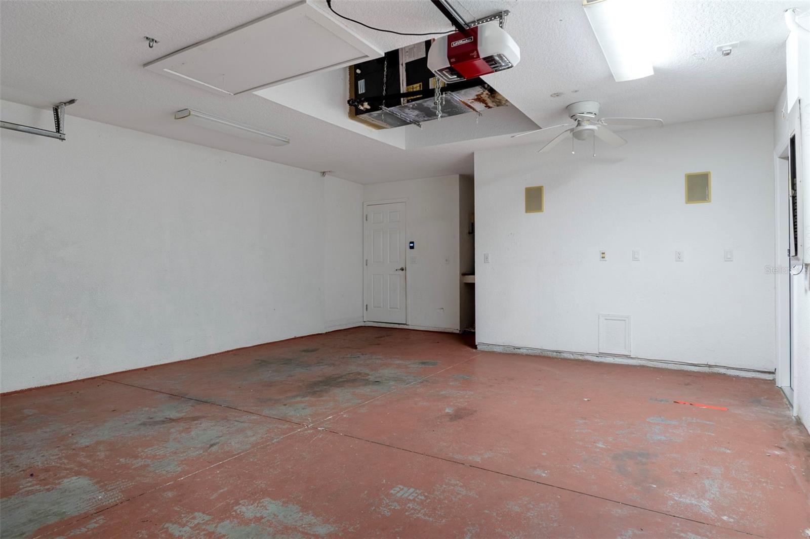 Image 41 of 47 For 1315 Leeward Avenue
