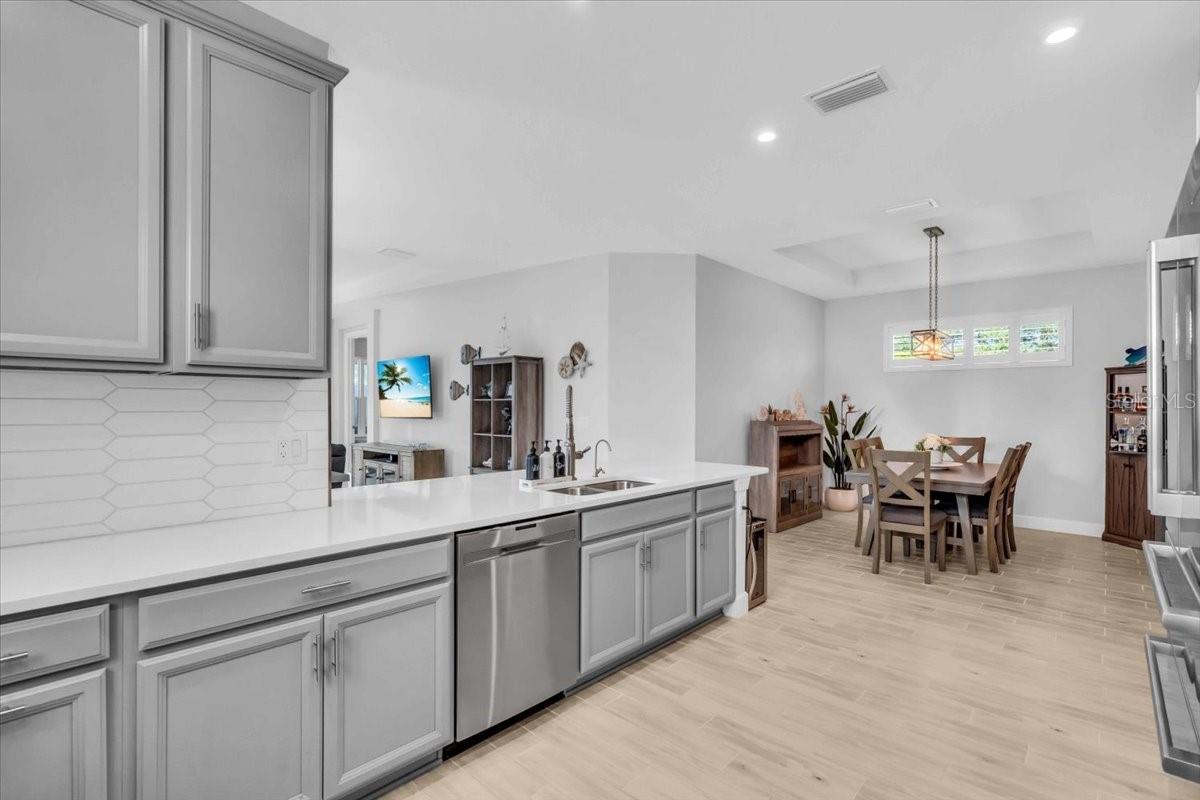 Image 21 of 69 For 10406 Inglenook Terrace