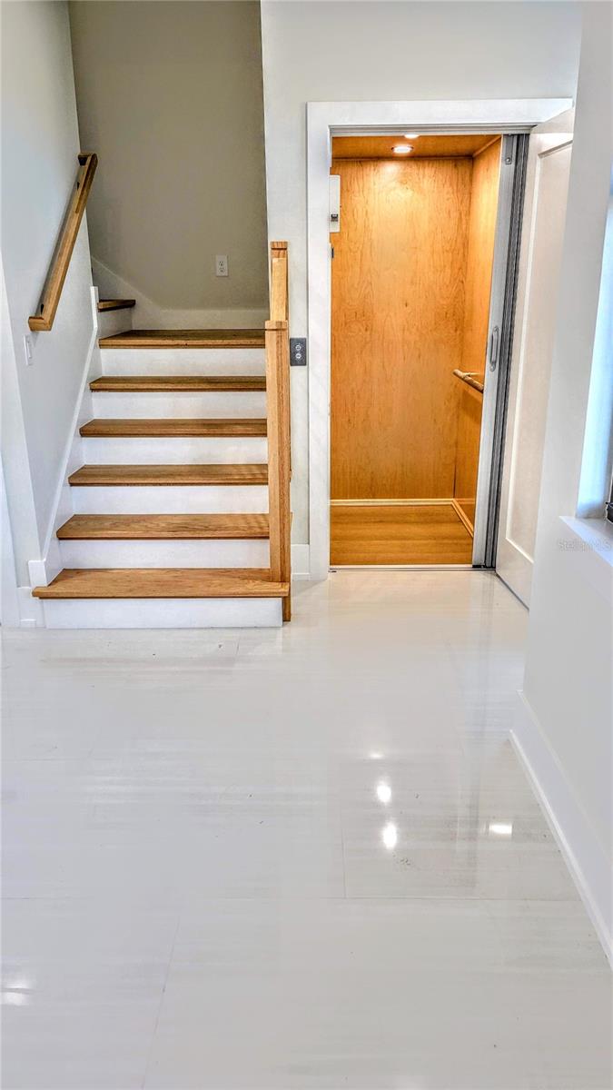 Image 4 of 20 For 2188 Fruitville Road